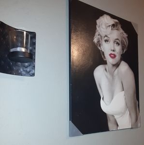 Marilyn monroe memorabilia